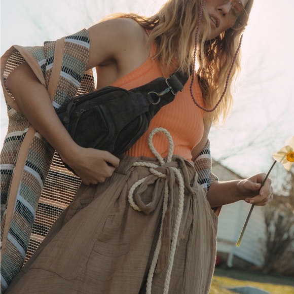 Free People Hudson Sling Bag - Picture 4 of 4